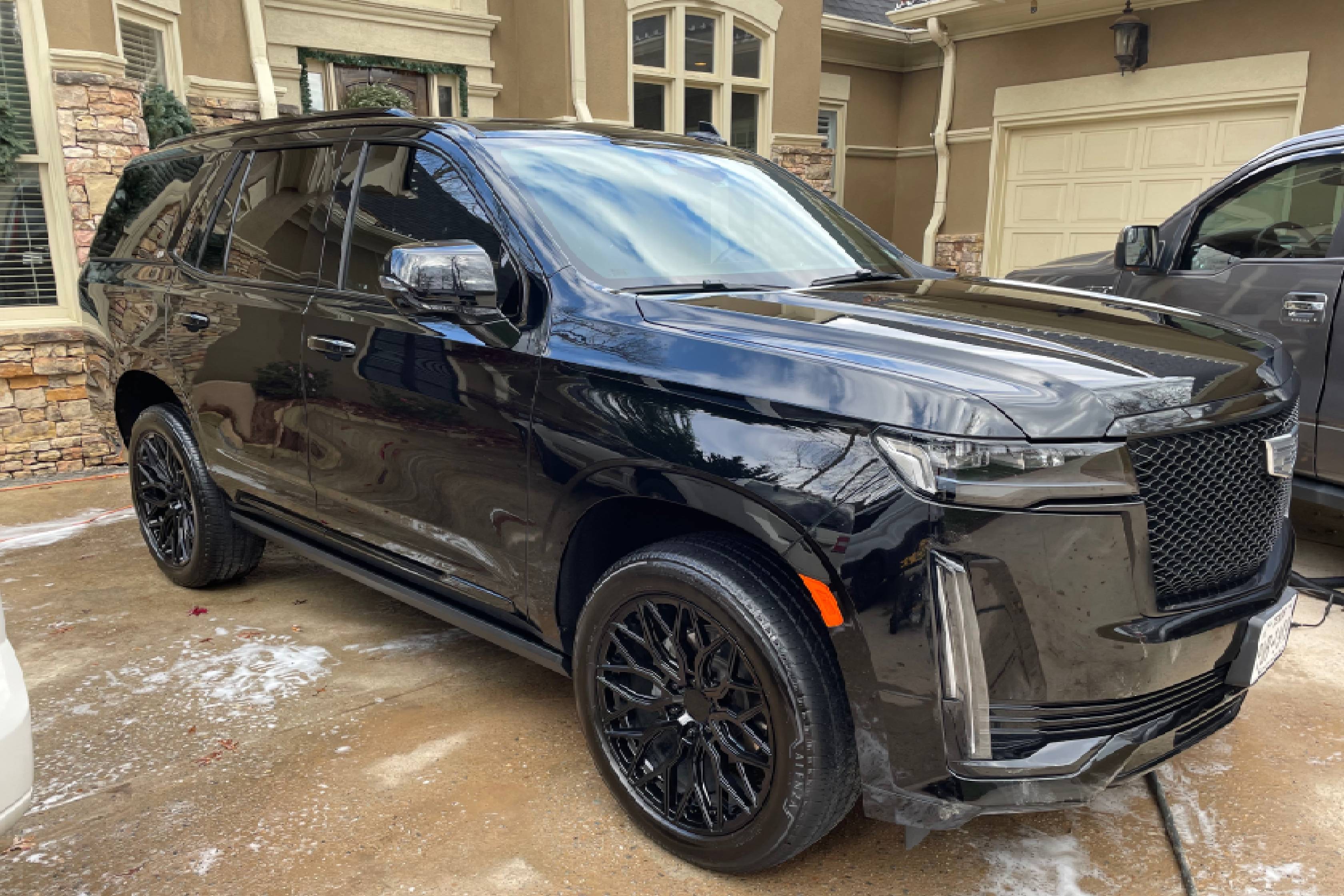 Platinum Pkg Detail - Large SUV, Trucks